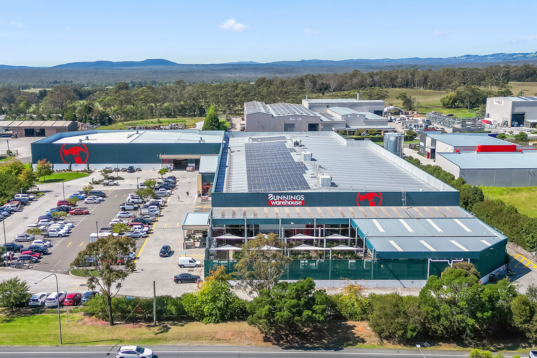 002_Open2view_ID939133-Bunnings_Mittagong-sml